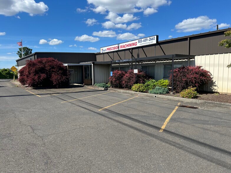 9085 SE Enoch Ct, Clackamas, OR à vendre - Photo du bâtiment - Image 2 de 5