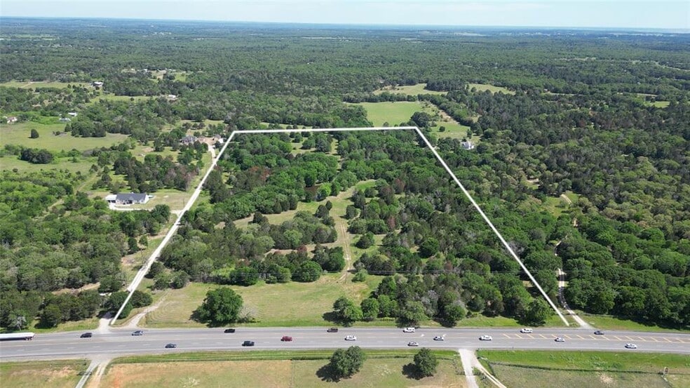 1899 TX-21, Paige, TX à vendre - Photo principale - Image 1 de 16