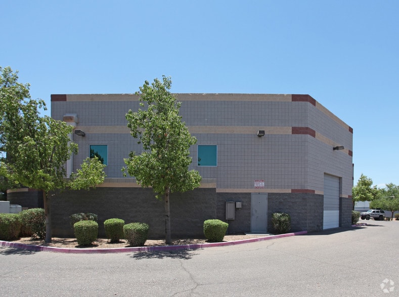 130 N Sunway Dr, Gilbert, AZ for lease - Building Photo - Image 3 of 6