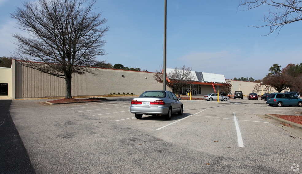 910-980 Kildaire Farm Rd, Cary, NC for lease - Primary Photo - Image 3 of 10