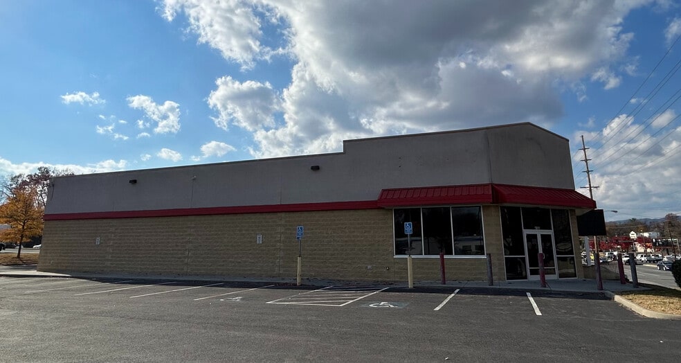 4160 Melrose Ave NW, Roanoke, VA for sale - Building Photo - Image 2 of 10