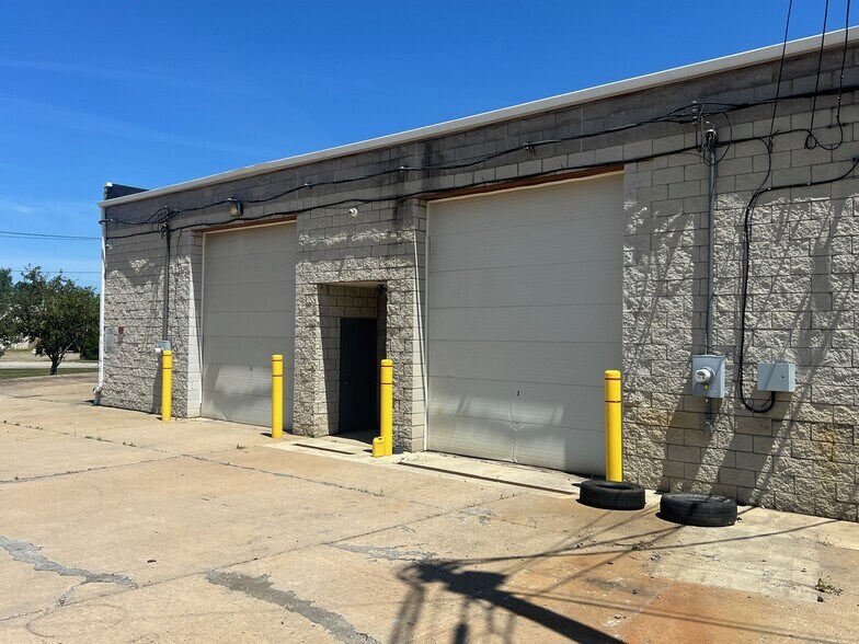 14600 S Industrial Ave, Maple Heights, OH à louer - Photo du bâtiment - Image 3 de 4