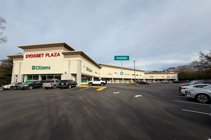 621 Jericho Tpke, Syosset, NY à louer - Photo du bâtiment - Image 2 de 7