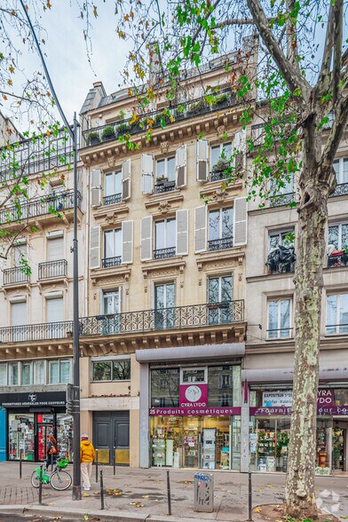 25 Boulevard De Strasbourg, Paris for lease - Building Photo - Image 2 of 2