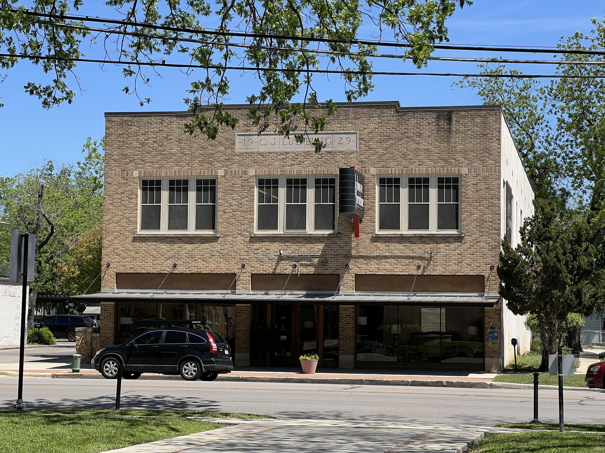 283 S Seguin Ave, New Braunfels, TX for sale Building Photo- Image 1 of 8