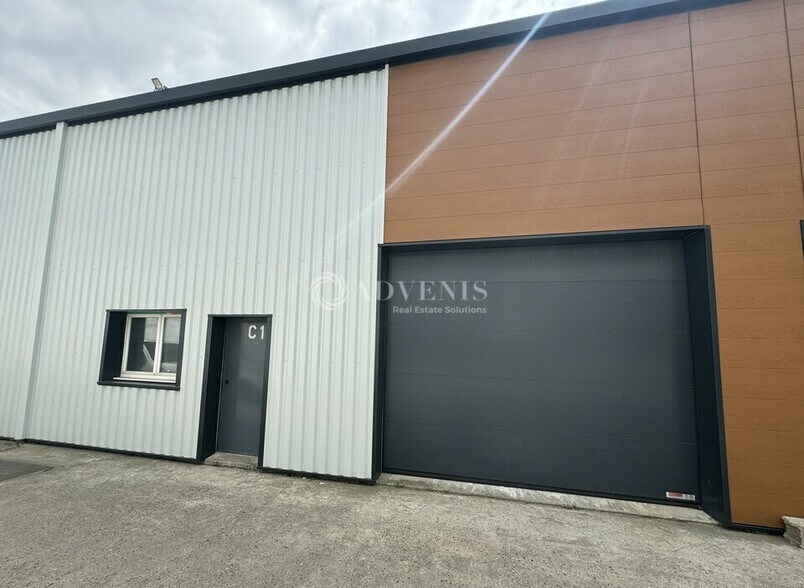 Flex dans Stains à louer - Photo du bâtiment - Image 1 de 5
