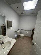 8740 Cherry Ln, Laurel, MD for lease Interior Photo- Image 1 of 5