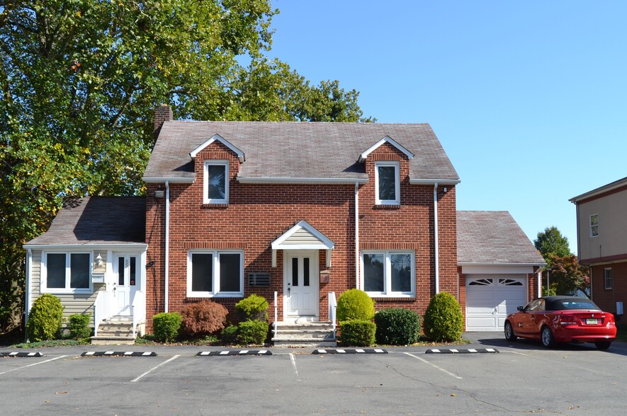 85 South St, Freehold, NJ for sale - Primary Photo - Image 1 of 1