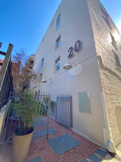 20 Wrights Aly, Wilmington, NC for lease Building Photo- Image 1 of 9