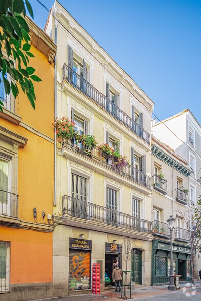 Calle de las Huertas, 24, Madrid, Madrid à vendre - Photo du bâtiment - Image 3 de 3