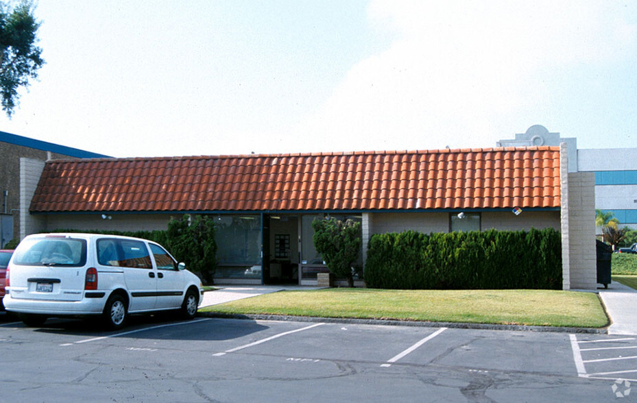 4877 Mercury St, San Diego, CA for lease - Building Photo - Image 2 of 5