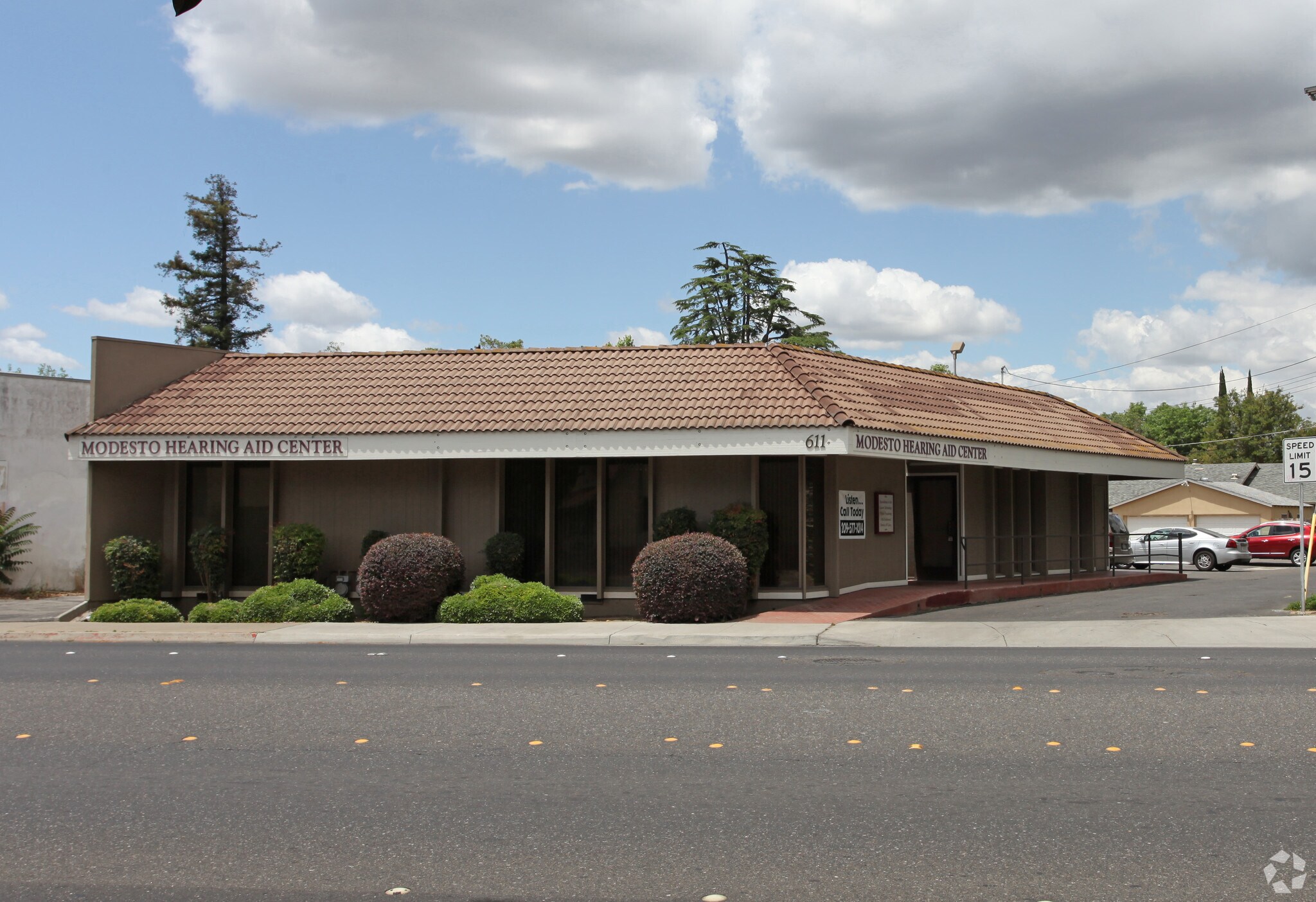 611 Scenic Dr, Modesto, CA for sale Primary Photo- Image 1 of 1