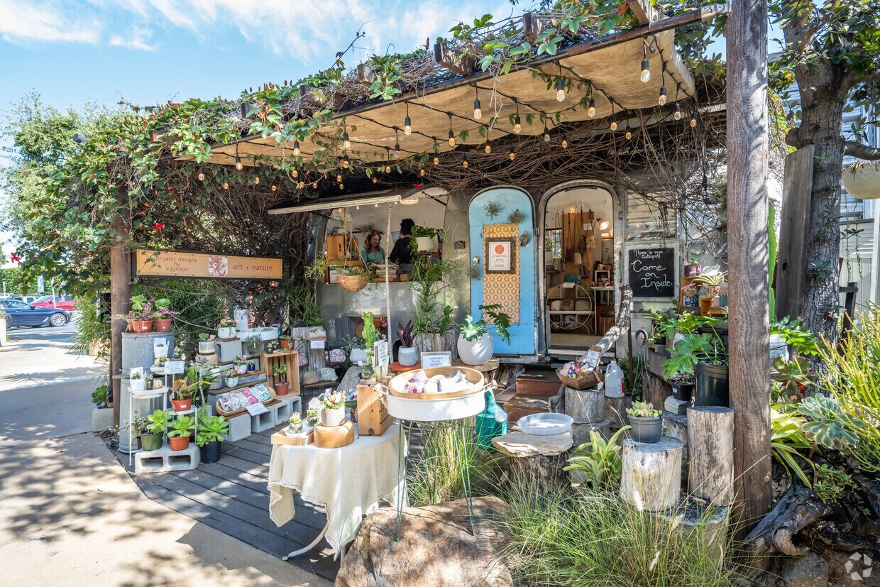 2937 Bristol St, Costa Mesa, CA à louer Photo intérieure- Image 1 de 1