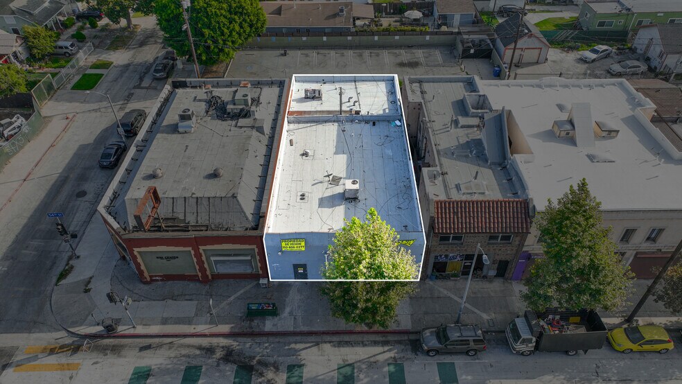 2604 W 54th St, Los Angeles, CA à vendre - Photo du bâtiment - Image 2 de 20