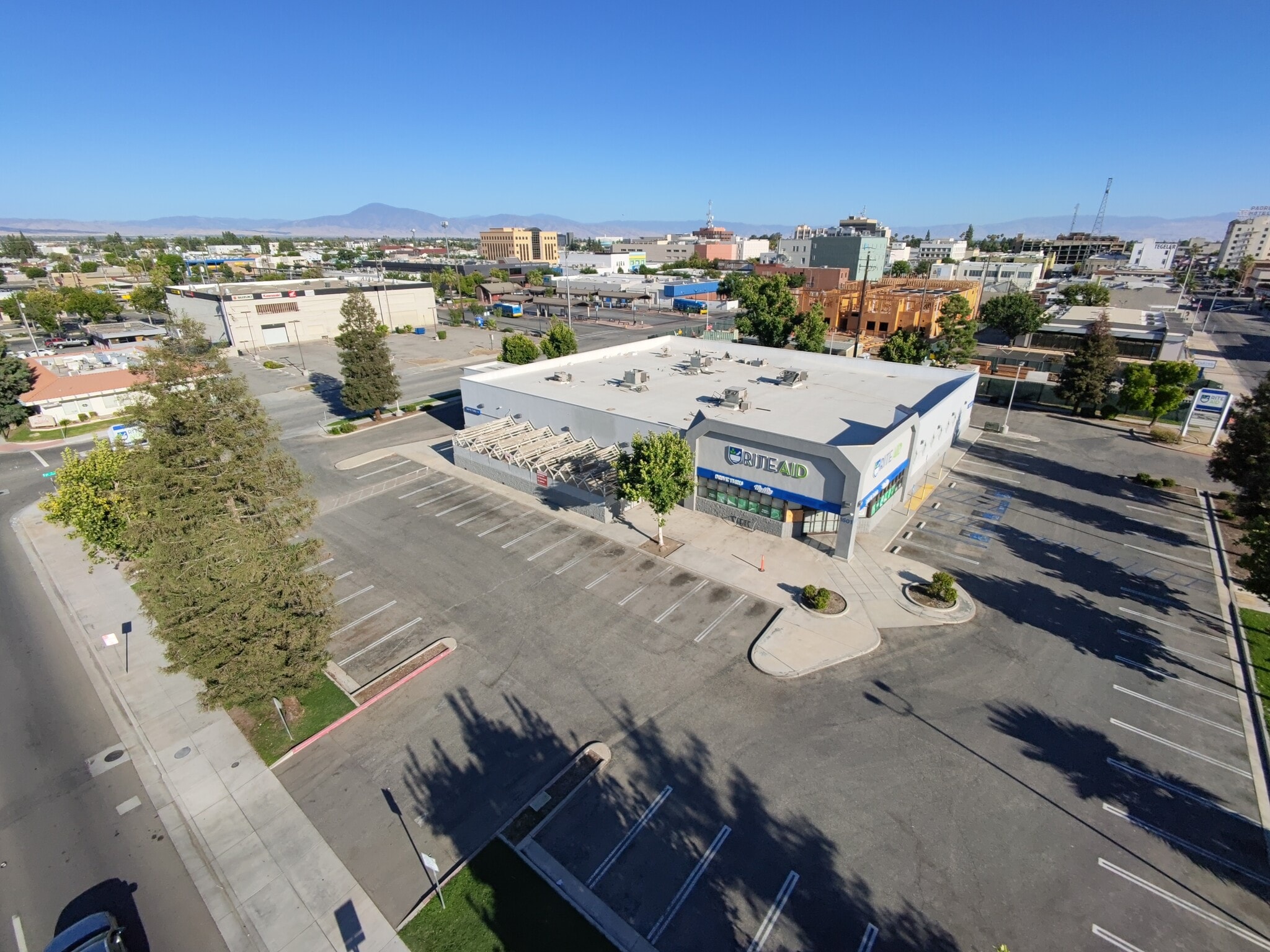 1701 23rd St, Bakersfield, CA for sale Aerial- Image 1 of 7
