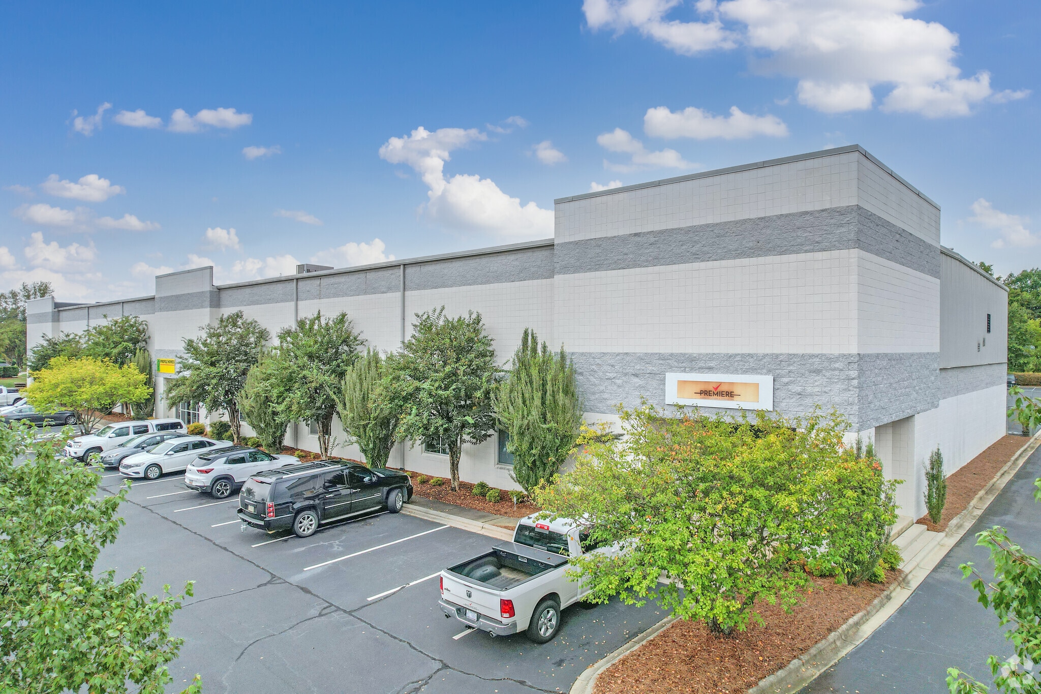 601 Eagleton Downs Dr, Pineville, NC for lease Primary Photo- Image 1 of 5