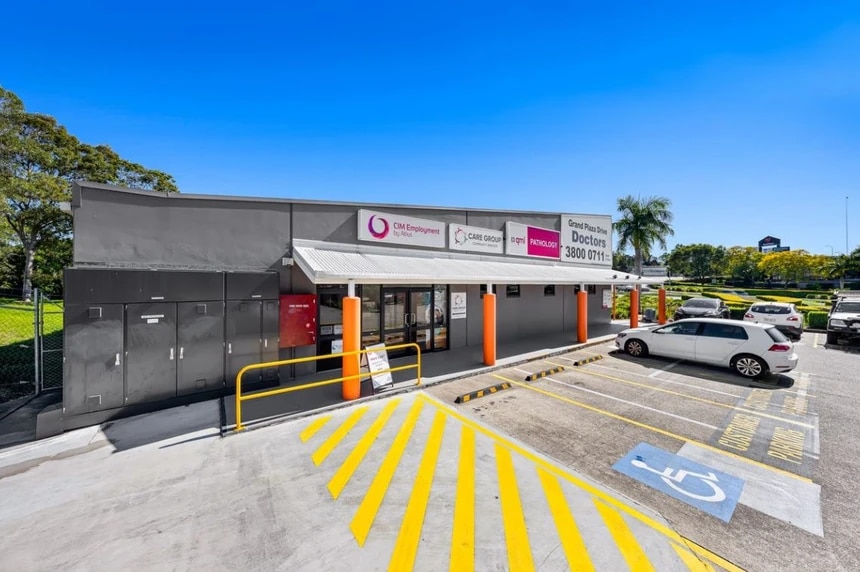 1-5 Grand Plaza Dr, Browns Plains for lease - Primary Photo - Image 1 of 3