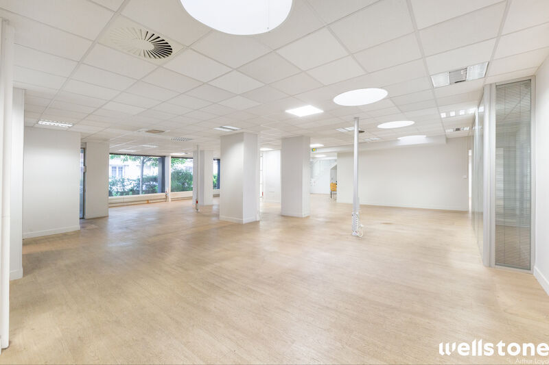 10 Rue Des Bergers, Paris for lease - Interior Photo - Image 3 of 11