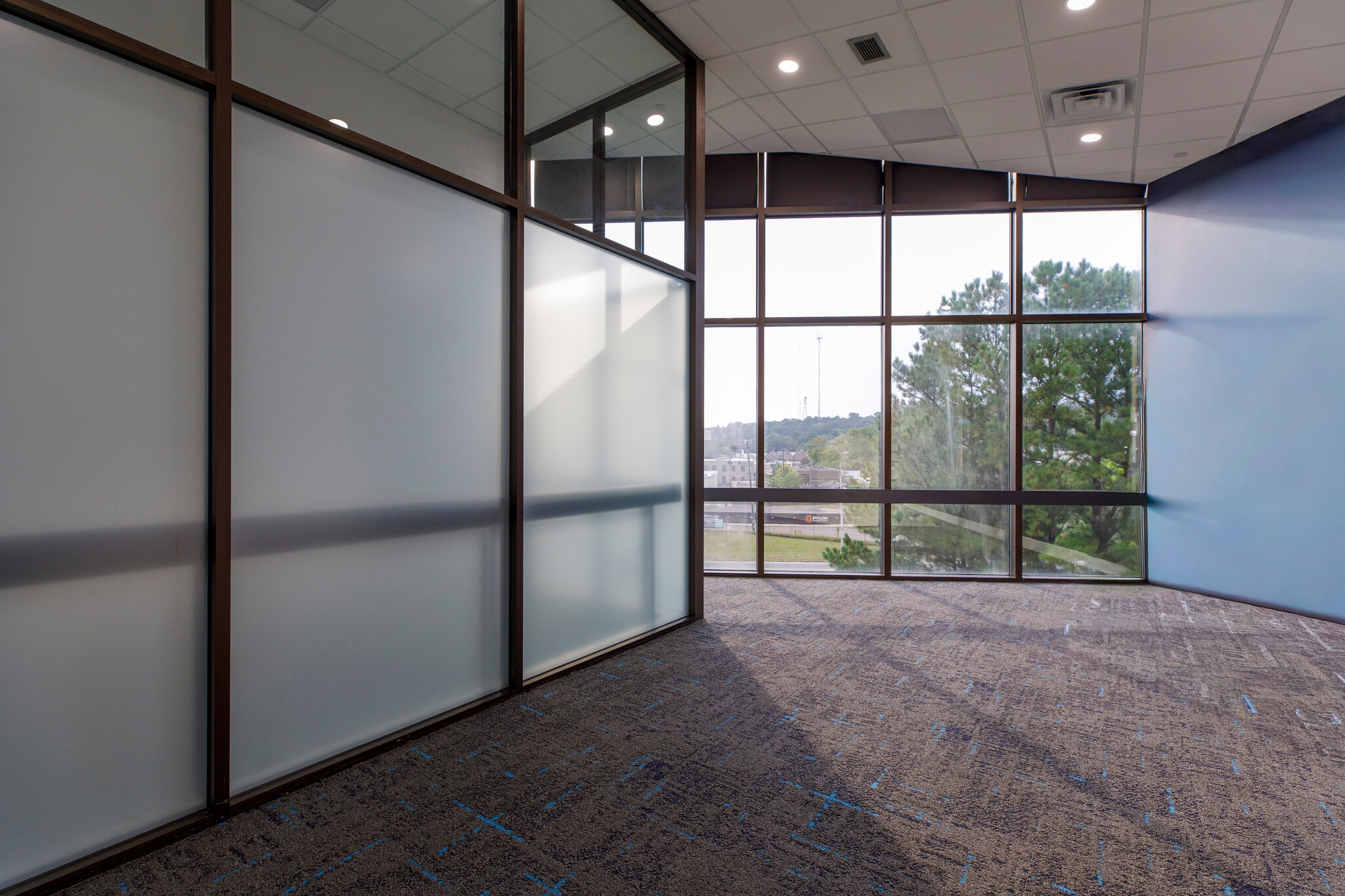 2700 Rogers Dr, Birmingham, AL for lease Interior Photo- Image 1 of 14
