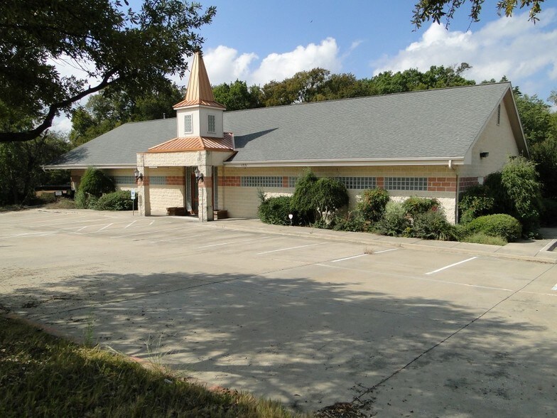 1331 S Cockrell Hill Rd, Duncanville, TX à vendre - Photo du bâtiment - Image 2 de 4