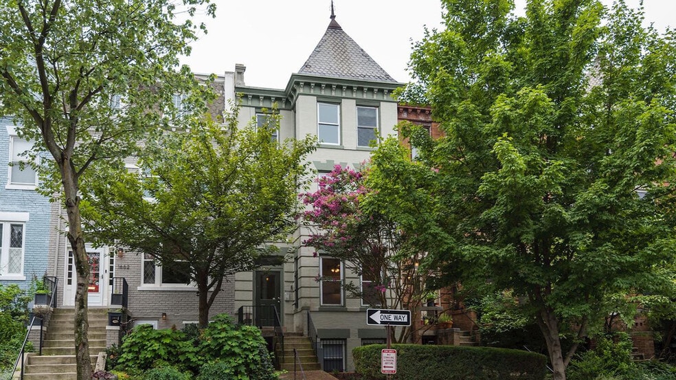 1674 Irving St NW, Washington, DC for sale - Primary Photo - Image 1 of 11