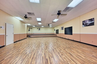 5858 St Augustine Rd, Jacksonville, FL for lease Interior Photo- Image 1 of 8