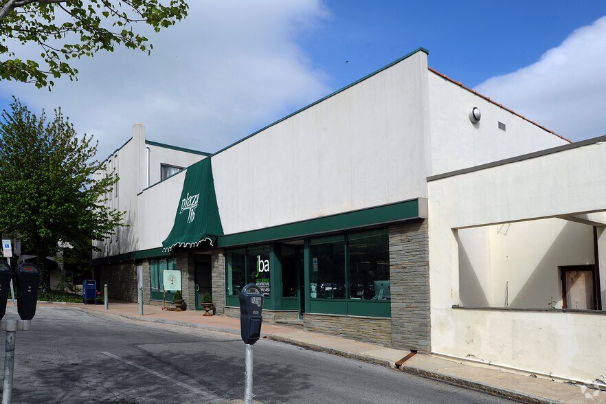 16 Lancaster Ave, Ardmore, PA à louer - Photo du bâtiment - Image 3 de 10