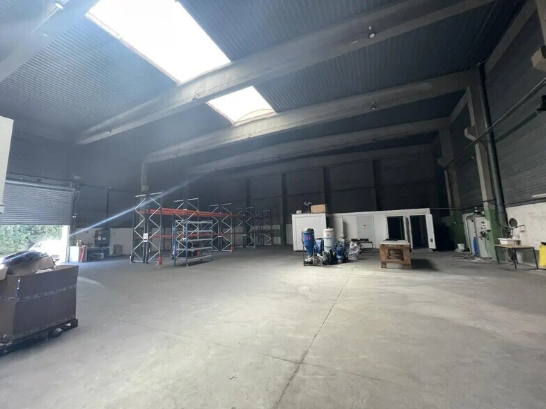 42 Avenue Du Progrès, Chassieu for lease - Building Photo - Image 2 of 26