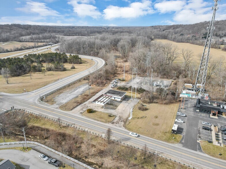 1310 Columbus Rd, Granville, OH for lease - Building Photo - Image 2 of 26