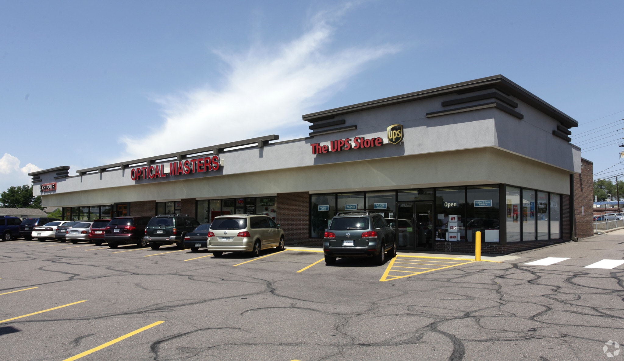 820-890 S Monaco Pky, Denver, CO for lease Primary Photo- Image 1 of 5