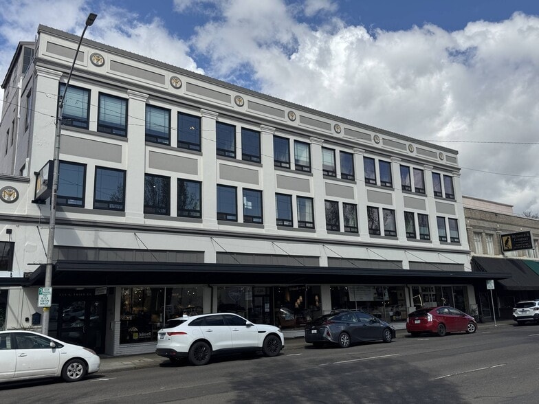 230 SW 3rd St, Corvallis, OR for lease - Building Photo - Image 2 of 9