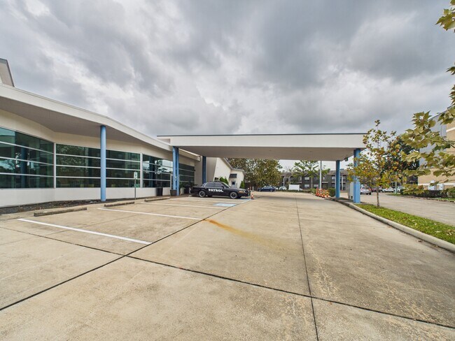 More details for 2620 Tanglewilde St, Houston, TX - Office for Sale