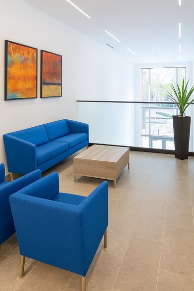 3133 Southwest Fwy, Houston, TX à louer - Photo du bâtiment - Image 2 de 16