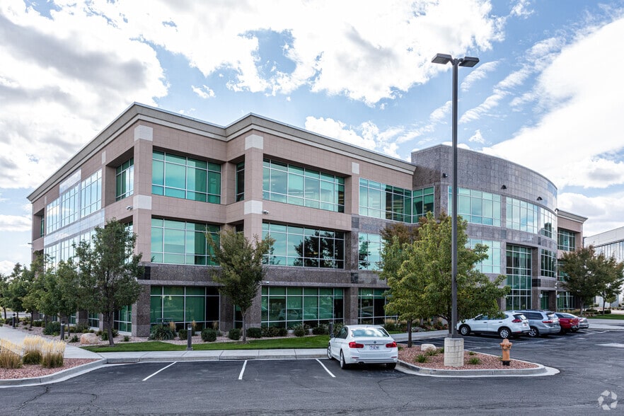 4625-4641 W Lake Park Blvd, Salt Lake City, UT for lease - Building Photo - Image 3 of 9