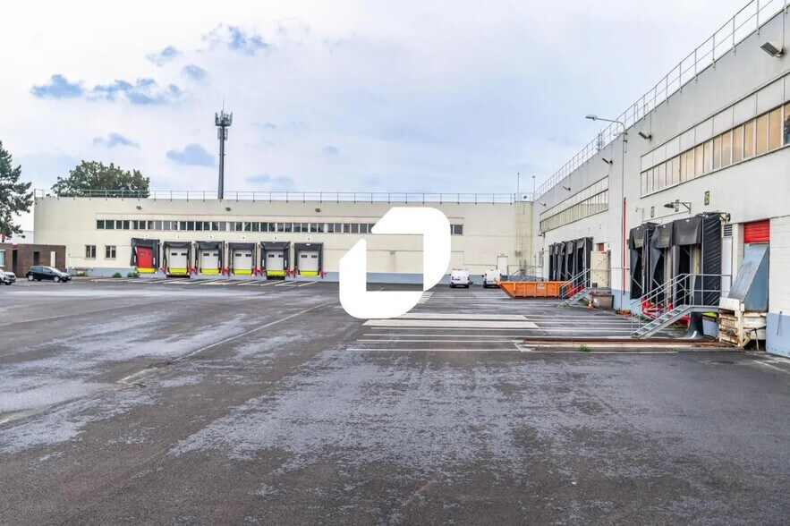 20 Rue Du Trieu Du Quesnoy, Toufflers for lease - Building Photo - Image 2 of 8