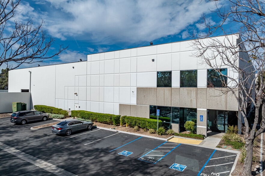 10660 Mulberry Ave, Fontana, CA for lease - Primary Photo - Image 1 of 7