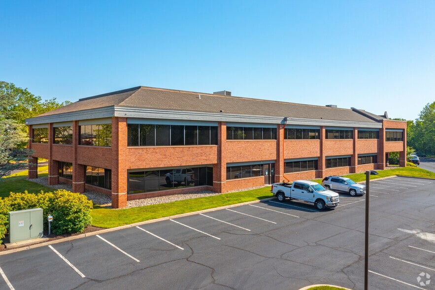 1155 Business Center Dr, Horsham Township, PA for lease - Building Photo - Image 2 of 6
