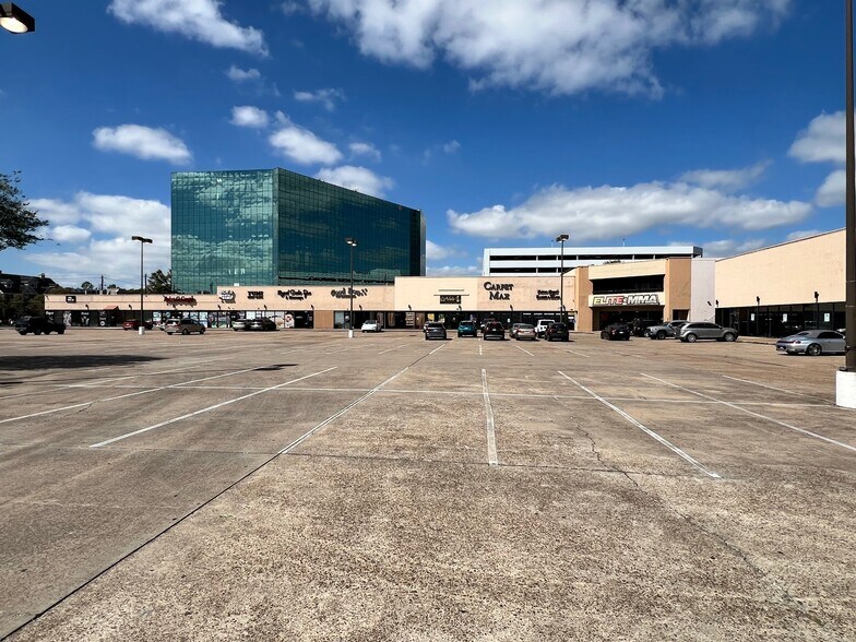 11346-11470 Westheimer Rd, Houston, TX à louer - Photo du bâtiment - Image 3 de 9