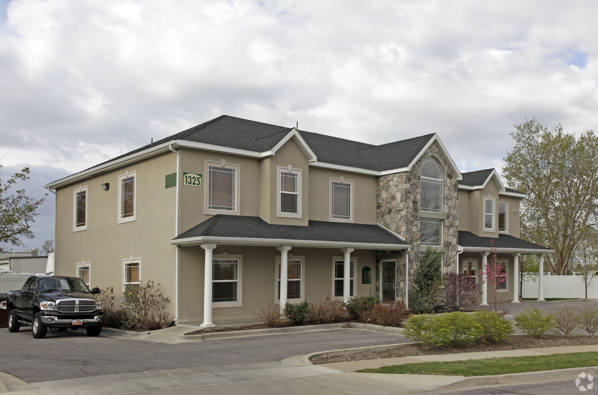 1325 N Main St, Bountiful, UT for lease Primary Photo- Image 1 of 4