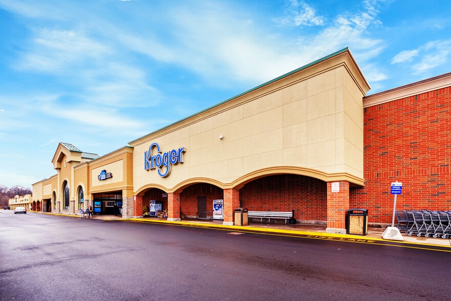 780-798 Northwoods Blvd, Vandalia, OH for lease - Building Photo - Image 2 of 9