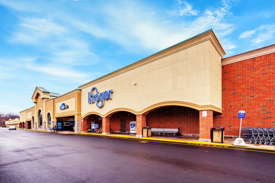 780-798 Northwoods Blvd, Vandalia, OH à louer - Photo du bâtiment - Image 2 de 9