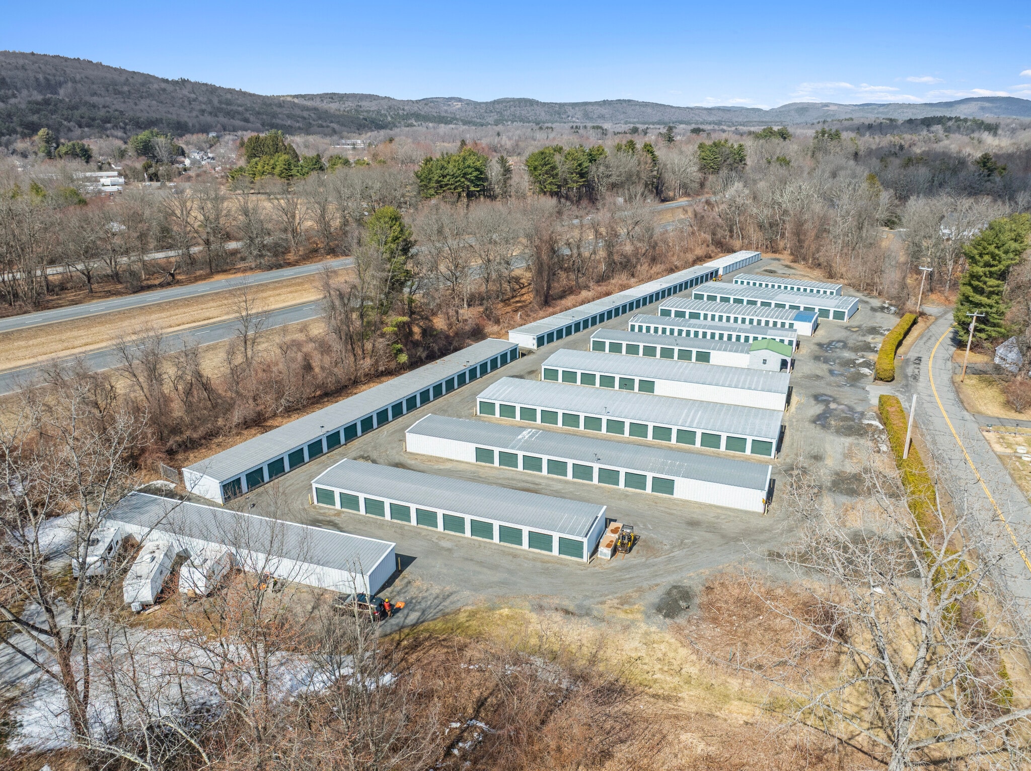 All Purpose Storage - Greenfield portefeuille de 2 propriétés à vendre sur LoopNet.ca Photo principale- Image 1 de 13