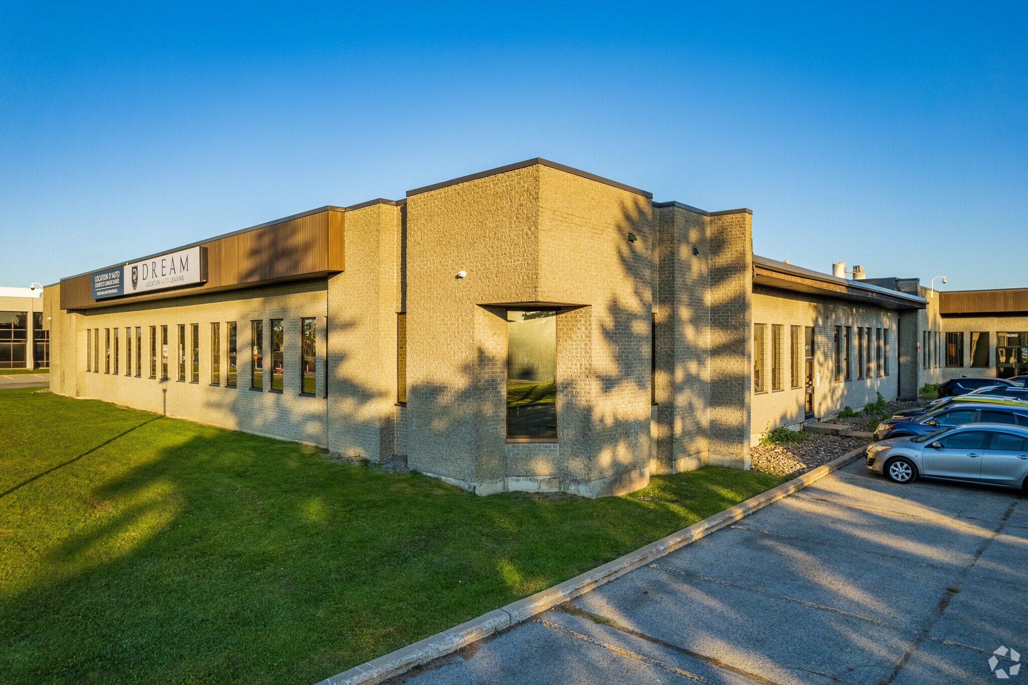 6320-6380 Ch de la Côte-de-Liesse, Montréal, QC for sale Primary Photo- Image 1 of 21