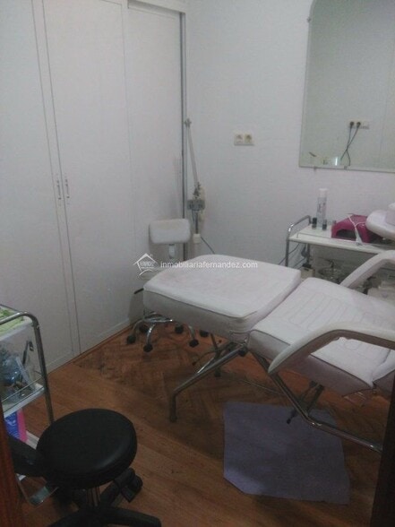 Retail in Cáceres, Cáceres for lease - Building Photo - Image 1 of 16