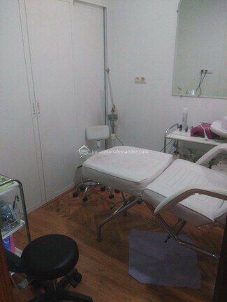 Plus de détails pour Commerce de détail à louer