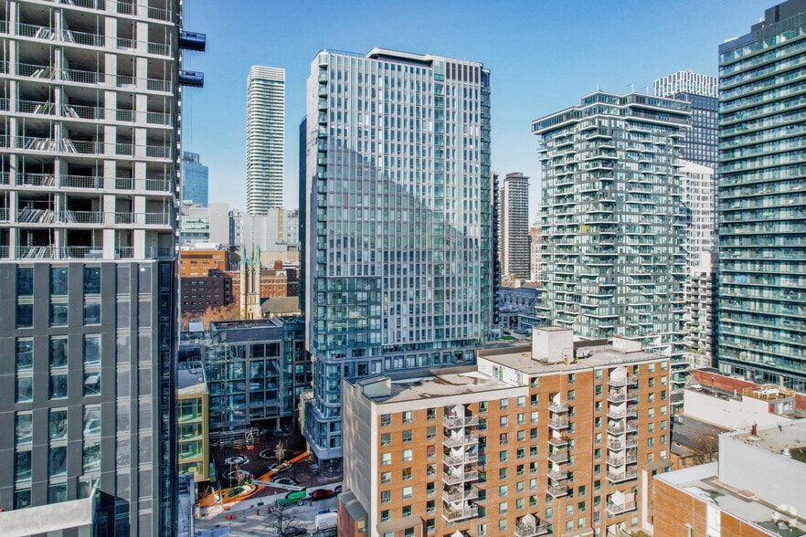 30 Mutual St, Toronto, ON à louer - Photo du bâtiment - Image 2 de 3