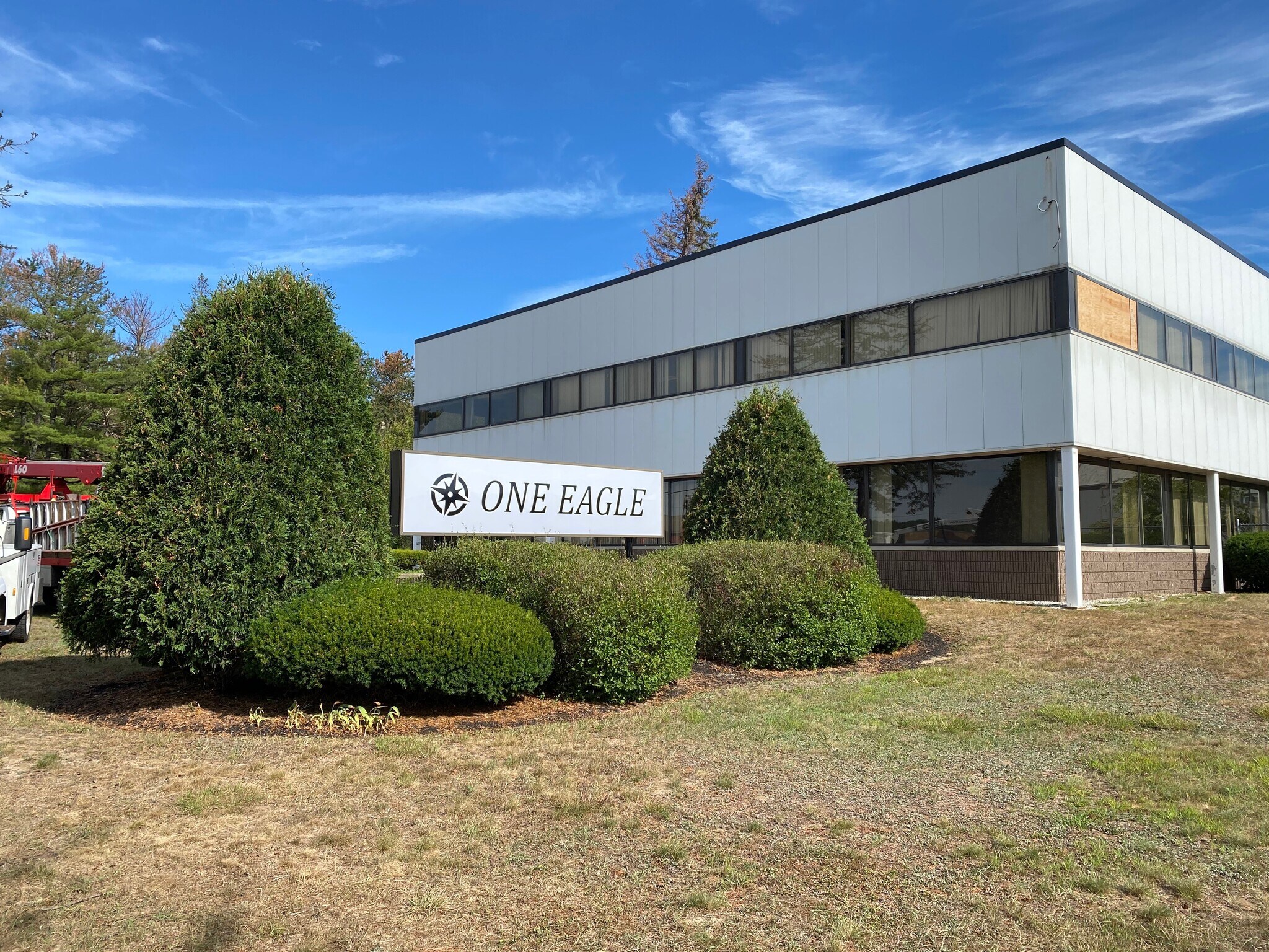 1 Eagle Dr, Sanford, ME à louer Photo du bâtiment- Image 1 de 2