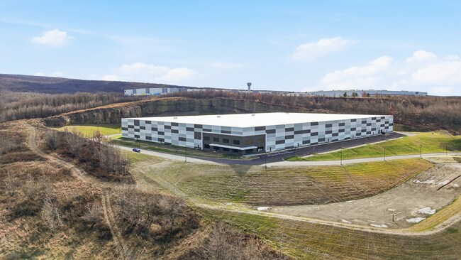 Plus de détails pour Valley View Dr, Jessup, PA - Industriel à louer