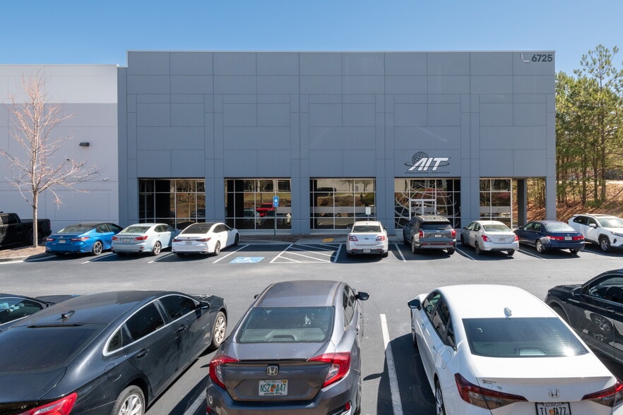 6725 Oakley Industrial Blvd, Union City, GA for lease - Building Photo - Image 3 of 10