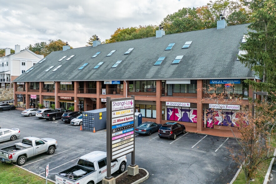 430 Main Ave, Norwalk, CT for lease - Primary Photo - Image 2 of 7